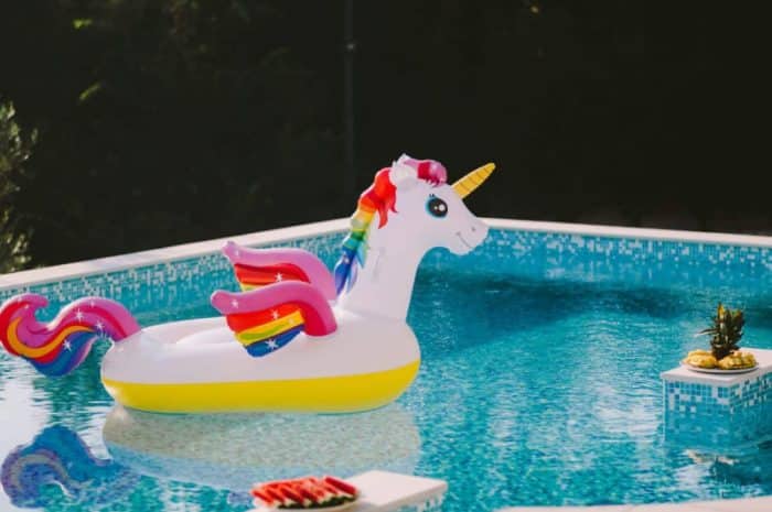 Jakie zabawki ogrodowe angażują w zabawę?