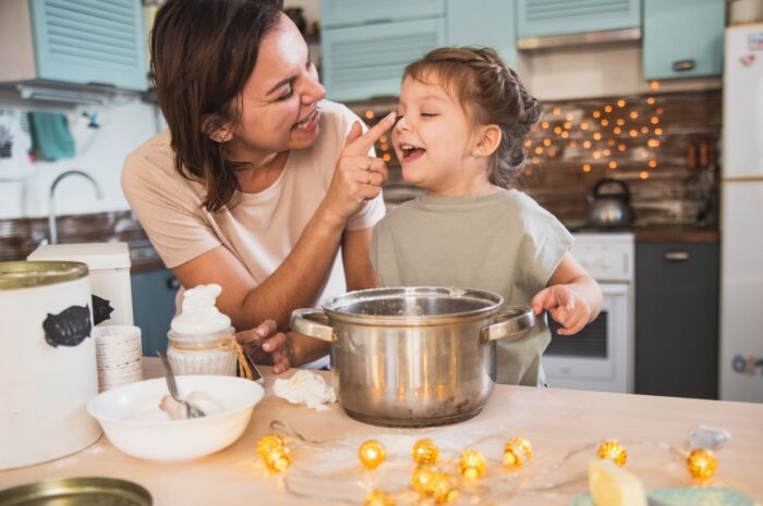 5 kreatywnych pomysłów na wspólne gotowanie z dzieckiem