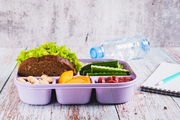 Zdrowe i smaczne lunchboxy do szkoły: pomysły i przepisy