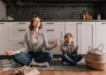 Jak wprowadzić mindfulness i relaksację do codziennego życia rodziny